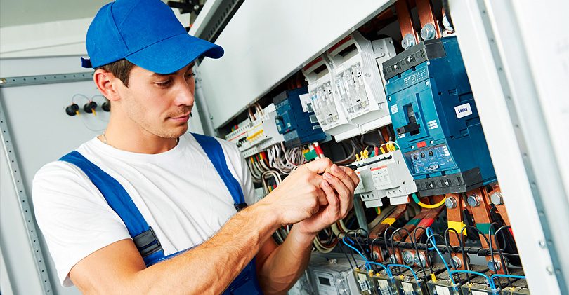 5 tipov na výber a povolanie dobrého elektrikára na príklade Moskvy. Elektrikárske služby